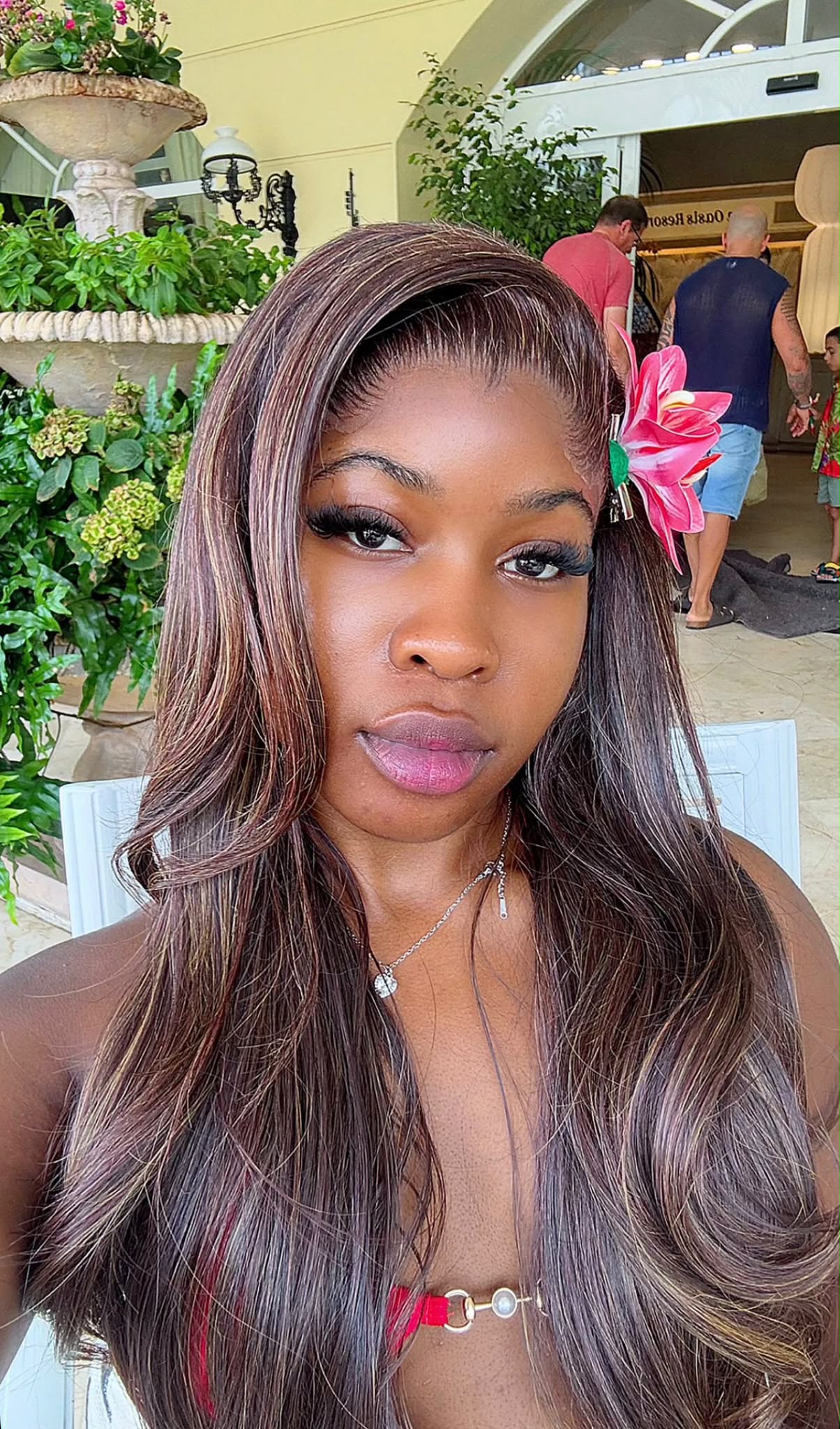 Customer with a 360 frontal and natural hairline melt